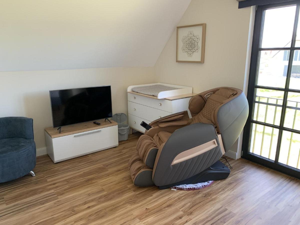 Reetland Am Meer - Premium Reetdachvilla Mit 3 Schlafzimmern, Sauna, Kamin Und Massagesessel F05 Dranske Exterior photo